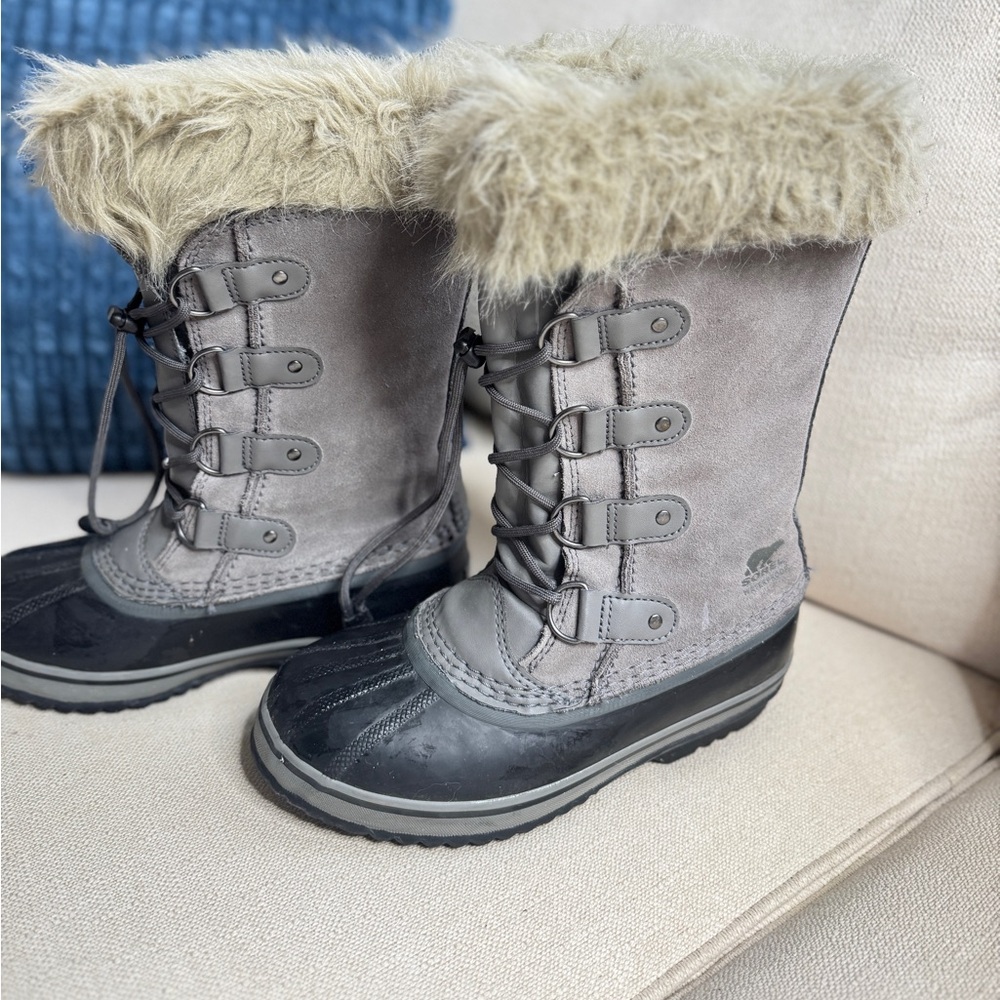 Sorel Kids’ Gray Fur-Lined Winter Boots